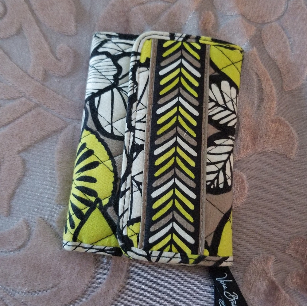 Vera Bradley Cintron "retired" wallet